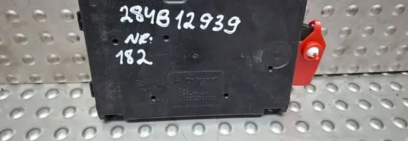 Renault Express Central body control module S25053182 A3C06268400 284B12939R