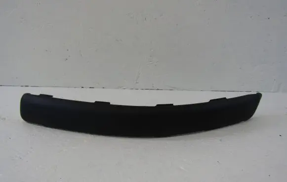Front bumper splitter molding