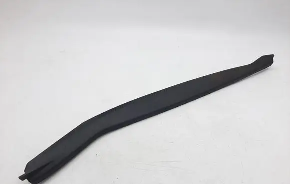 Volkswagen Golf Plus Front door trim (molding) 5M0837382C