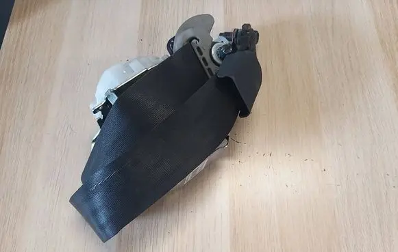 KIA Rio Front seatbelt 888701W600HCS