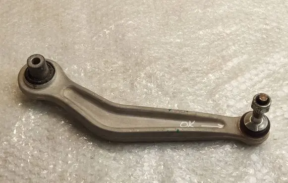 BMW 5 E39 Rear control arm 91330823