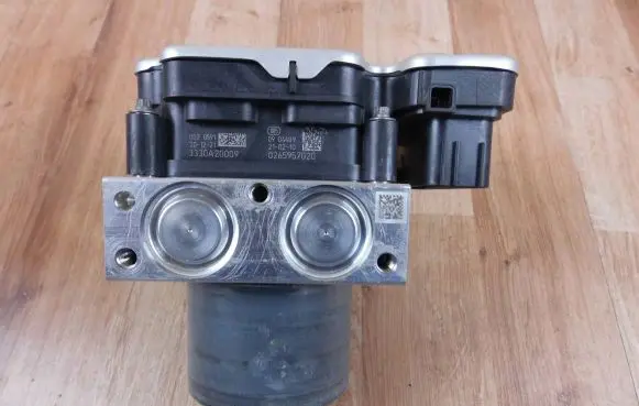 Toyota Yaris XP210 ABS Pump 44540K0140 0265291674