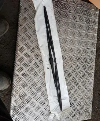 Chrysler Grand Voyager III Windshield/front glass wiper blade 05113253AA