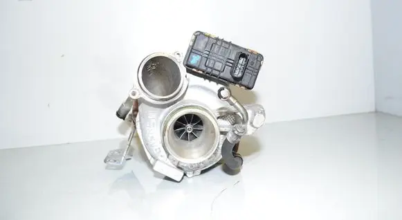 BMW 5 F10 F11 Turbo 7823270 11657823270