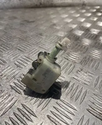 Fuel tank cap lock motor