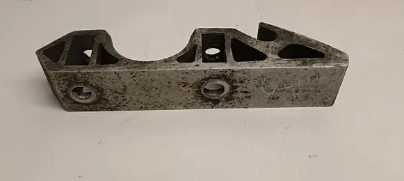 Audi Q7 4L Sway bar bush bracket, front 7L0411063B