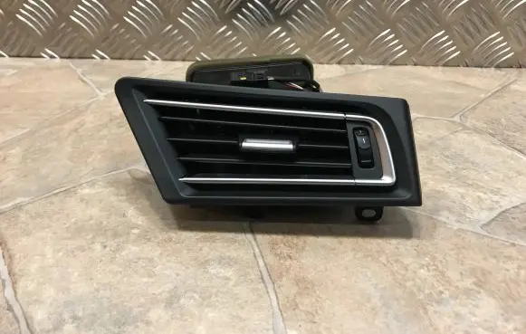 BMW 7 F01 F02 F03 F04 Dashboard air vent grill cover trim F5911585808