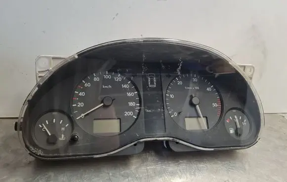 Volkswagen Sharan Speedometer (instrument cluster) 7M0920820S