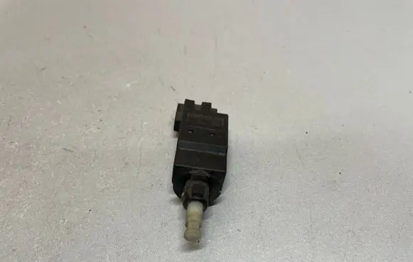 Mercedes-Benz E W211 Brake pedal sensor switch 0015454009