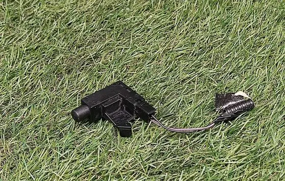 Ford Focus Brake pedal sensor switch BV6115852AA