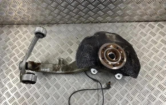 Mercedes-Benz GLE (W166 - C292) Front wheel hub spindle knuckle 16610