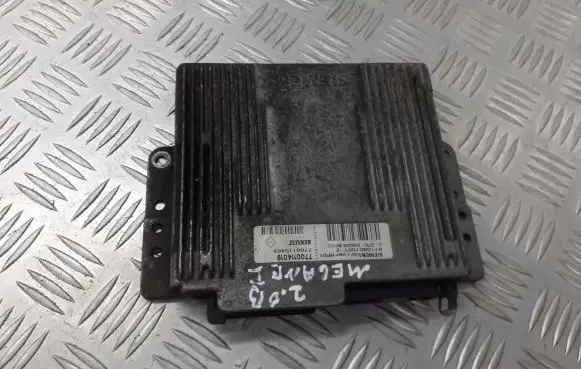 Renault Megane I Engine control unit/module 7700114019