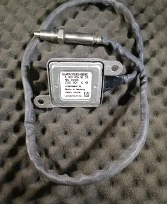 Mercedes-Benz C W205 Lambda probe sensor A0009059803