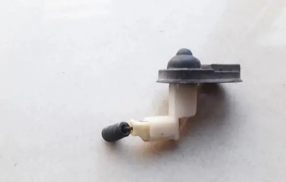 Suzuki Grand Vitara II Front door sensor 