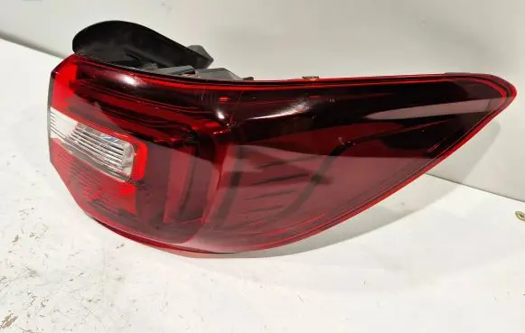 Opel Grandland X Rear/tail lights YP00098280