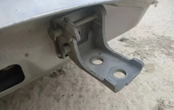 Citroen C3 Front door upper hinge