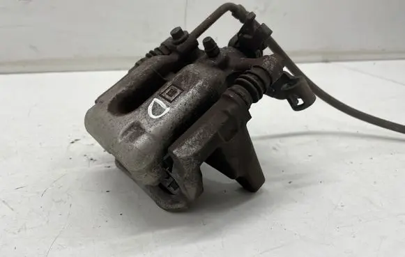 Opel Astra K Rear brake caliper