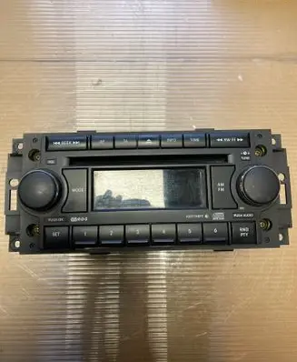 Jeep Grand Cherokee (WK) Radio/CD/DVD/GPS head unit P05064067AD 153282XRA