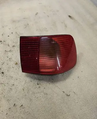 Audi A8 S8 D2 4D Rear/tail lights R292902
