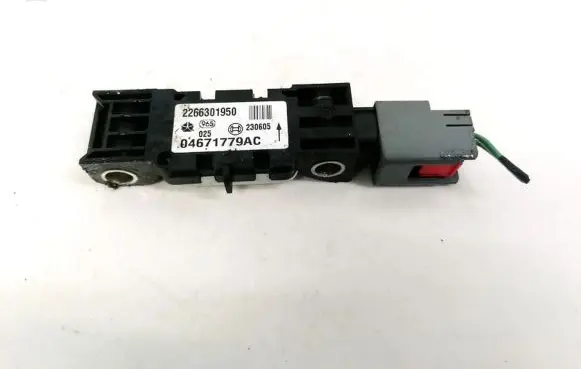 Jeep Grand Cherokee (WK) Airbag deployment crash/impact sensor 04671779AC 0920301952