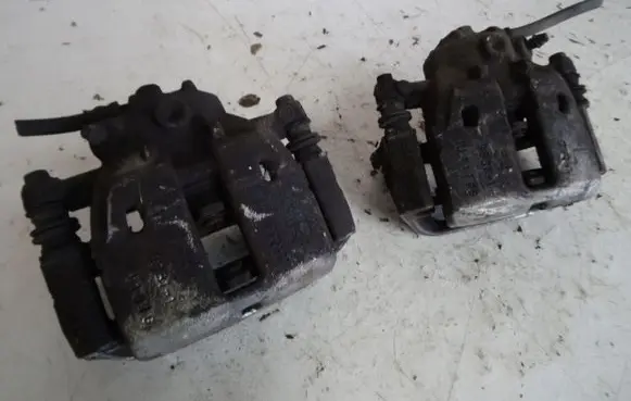Mitsubishi Colt Front brake caliper