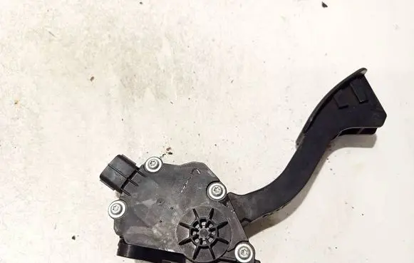 Toyota Prius (XW30) Accelerator throttle pedal 7811012050 1988008571