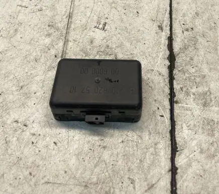 Mercedes-Benz E W211 Rain sensor 2108205710 00600000