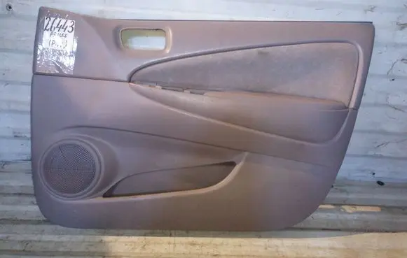 Toyota Prius (XW10) Front door card panel trim