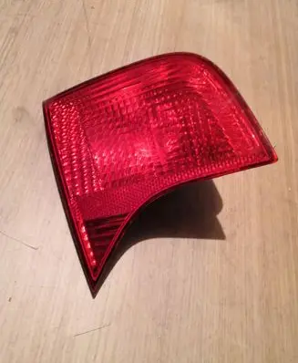 Tailgate rear/tail lights