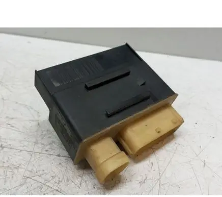 Peugeot 308 Glow plug pre-heat relay 018010953 9662570880