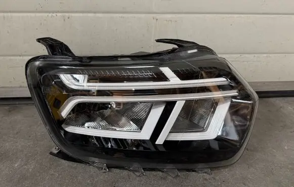 Dacia Duster II Headlight/headlamp 260106194R