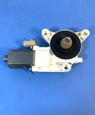 Chrysler Grand Voyager V Rear door window regulator motor 0130822335 3018077D