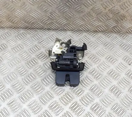 Audi Q3 8U Tailgate/trunk/boot lock/catch/latch 8U0827520