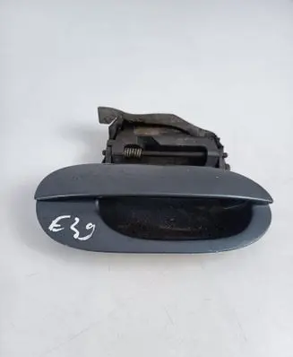 BMW 5 E39 Front door exterior handle 8210864