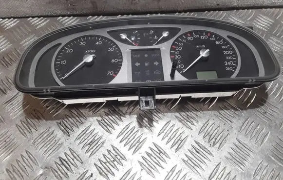 Renault Laguna II Speedometer (instrument cluster) 8200170303C