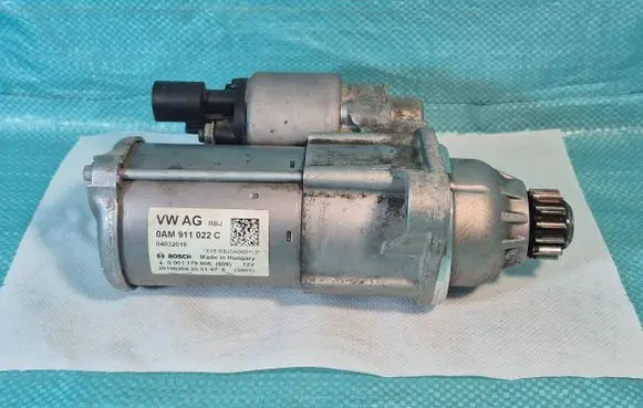 Volkswagen Golf VII Starter motor 0AM911022C