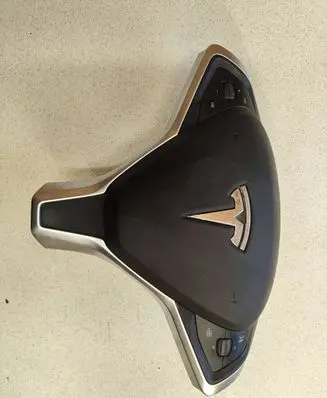 Steering wheel airbag