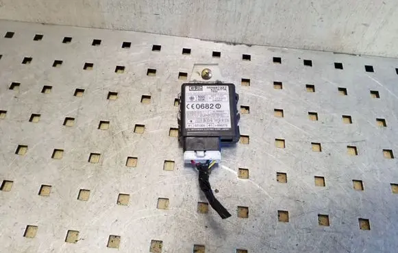 Mitsubishi Pajero Sport I Other control units/modules MR587327 X1T15771M E1021305