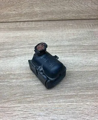 Volkswagen PASSAT B7 Plug wire 3C0906379