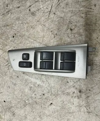 Toyota Corolla E120 E130 Electric window control switch 7423202270