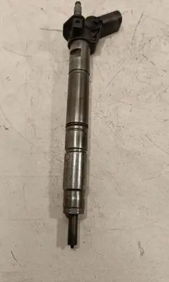 Audi Q7 4L Fuel injector 059130277CD