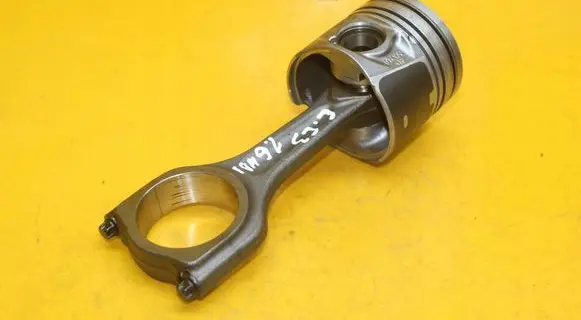 Citroen C3 Piston with connecting rod 074132