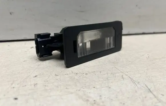 BMW 5 E60 E61 Number plate light 7165646