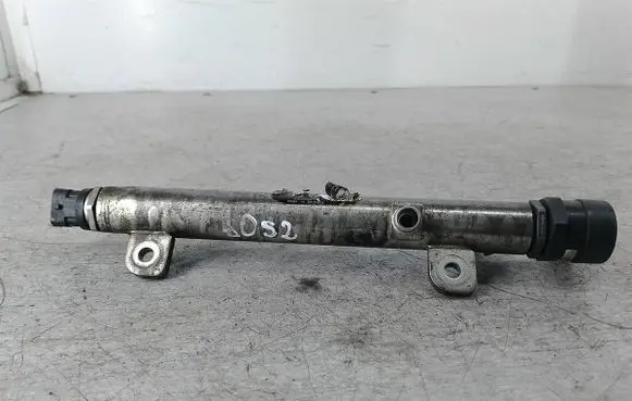 Opel Astra H Fuel main line pipe 5520025