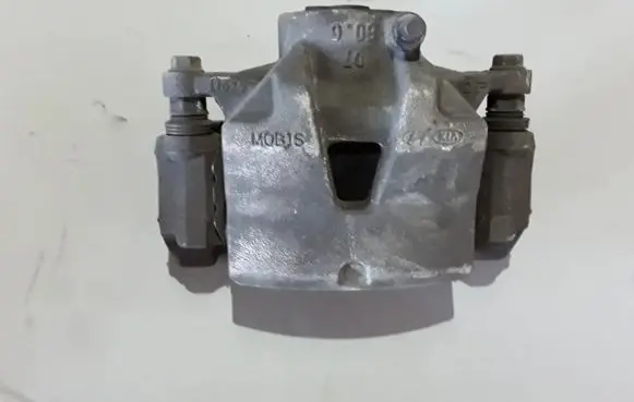 Hyundai Tucson TL Front brake caliper 58110D7500
