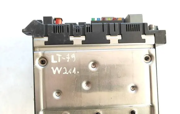 Mercedes-Benz E W211 Fuse module 2115457701