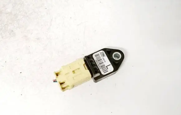 Toyota Avensis T250 Airbag deployment crash/impact sensor 8983405010 89834-05010