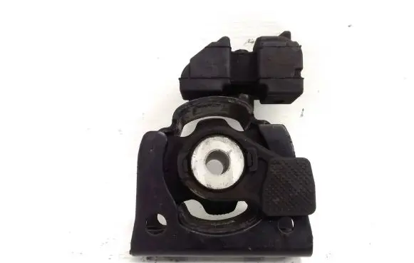 Lexus CT 200H Engine mount bracket