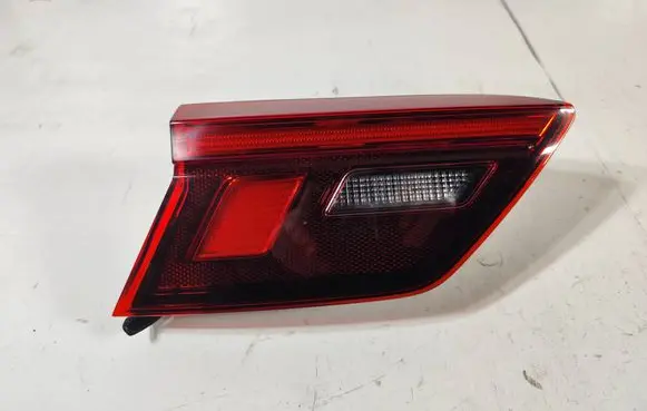 Volkswagen Tiguan Tailgate rear/tail lights 5NA945093G 2SA01252003