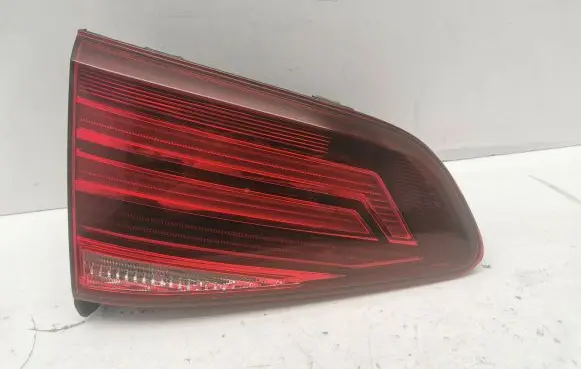 Volkswagen Golf VII Tailgate rear/tail lights 5G0945093AH L90124376